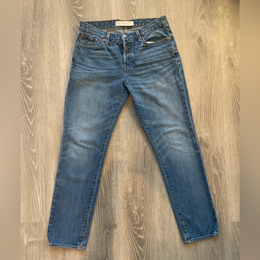 Women gap jeans. 26 relaxed boyfriend fit.
